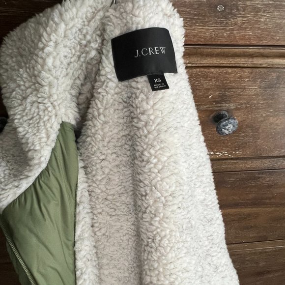J.Crew Sherpa-Lined Puffer Jacket with Prima Loft, size XS, Olive Green - Picture 4 of 6